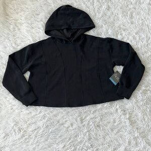 Nux Activewear Women’s long sleeve cropped hoodie in black size Small